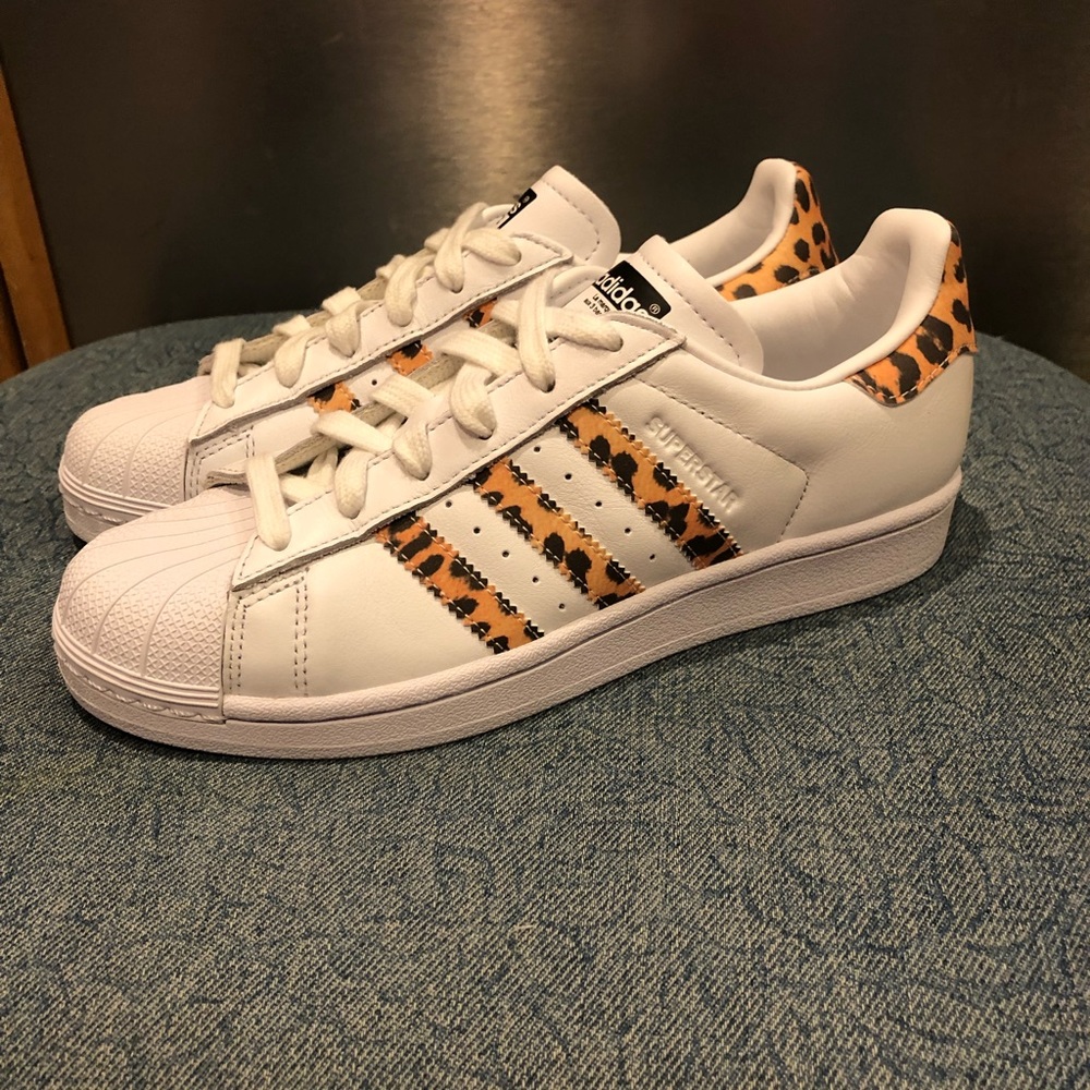 Women’s Adidas Superstar White Leopard (Rare) - Picture 8 of 9